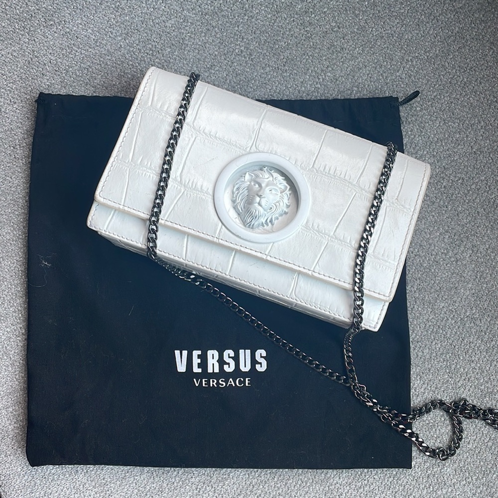 Versace Versus White black chain handbag